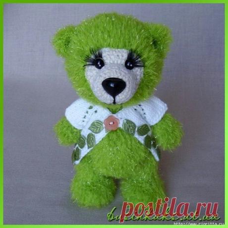 вязаный медвежонок