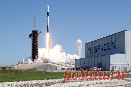НАСА заказало у SpaceX еще пять запусков экипажа на МКС. Американская компания SpaceX, основанная бизнесменом Илоном Маском, получила контракт еще на пять запусков пилотируемых кораблей с экипажем для Международной космической станции (МКС). Стоимость сделки составила 1,4 миллиардов долларов. В НАСА отметили, что общее число миссий SpaceX увеличено до 14.
