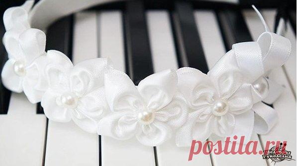 Украшение цветы из ленты