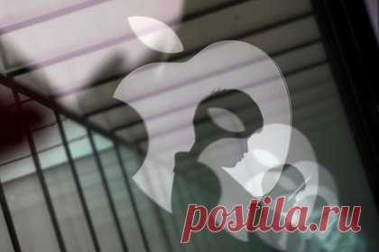 Apple выпустит дешевые очки дополненной реальности. Компания Apple запланировала производство недорогой гарнитуры дополненной реальности. По словам обозревателя агентства Марка Гурмана, в американской корпорации намерены выпустить упрощенную версию Vision Pro. Новый шлем смешанной реальности лишится динамиков с пространственным аудио и получит менее мощные процессоры.