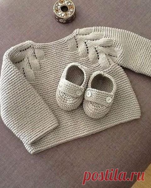 Красивая линия реглан.

Рисунок выполняется на 11 петлях. 
1-ый ряд: 5 лиц, накид, 1 лиц, накид, 5 лиц. 
2-ой ряд и все четные ряды: изнаночными. 
Показать полностью…