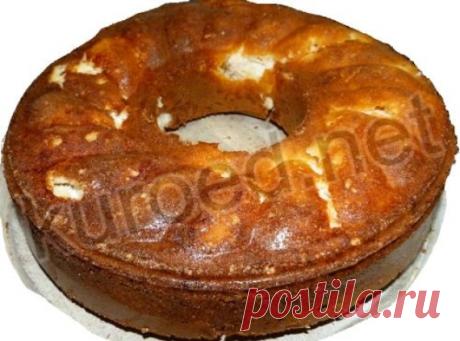 Бисквитный пирог с курицей