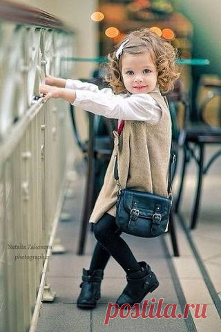 МИР ПОЗДРАВЛЕНИЙ И ОТКРЫТОК...
Лариса Щербакова (Кузнецова)