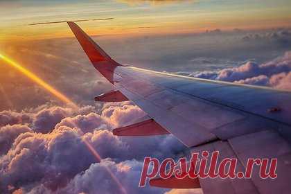 Летевший из Китая в Россию самолет совершил экстренную посадку. Летевший из Китая в Россию самолет совершил экстренную посадку в аэропорту назначения из-за срабатывания датчика пожара в багажном отделении. Инцидент произошел на рейсе Харбин — Якутск. На борту лайнера находилось 30 пассажиров и 9 членов экипажа, все они были эвакуированы.