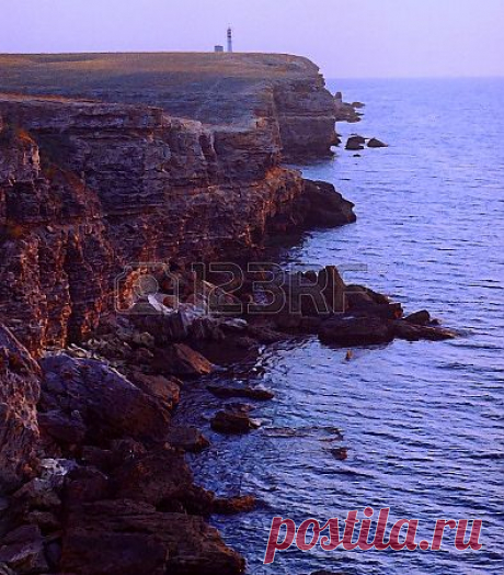 Черное море, полуостров Тарханкут Фотография, картинки, изображения и сток-фотография без роялти. Image 25483700.