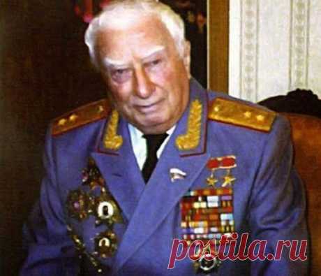 Двойники вождя / Назад в СССР / Back in USSR