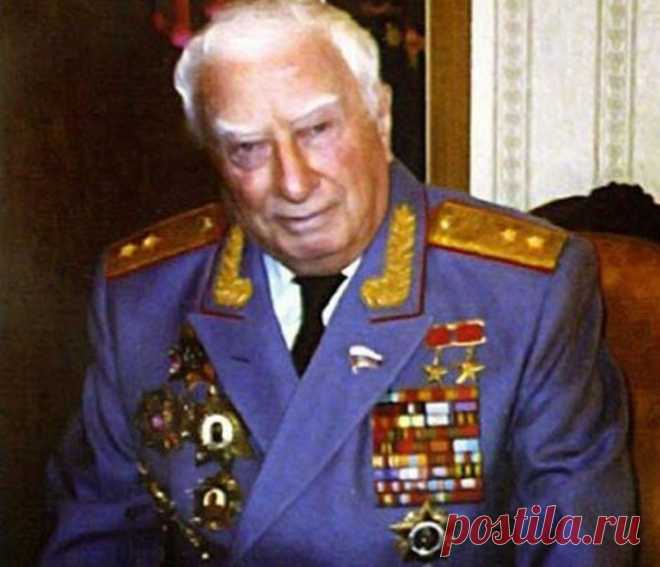 Двойники вождя / Назад в СССР / Back in USSR