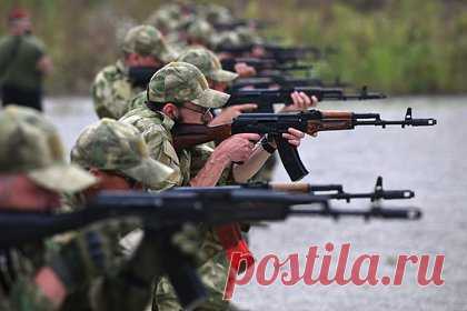 В Минобороны рассказали о росте числа добровольцев. Выросло число граждан, решивших добровольно поступить на военную службу по контракту в Вооруженные силы. Об этом рассказал в пятницу, 29 сентября, в ходе брифинга заместитель начальника Главного организационно-мобилизационного управления Генштаба ВС России контр-адмирал Владимир Цимлянский.