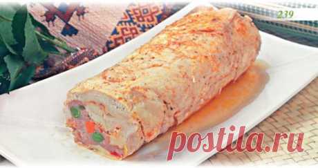 Куриный рулет с мясным фаршем и овощами. Встречаем гостей