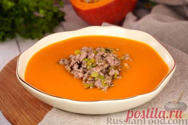Рецепт: Тыквенный суп-пюре с жареным фаршем и луком-пореем на RussianFood.com