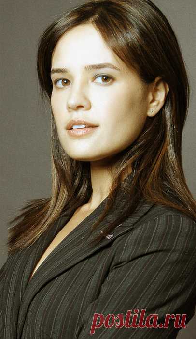 Далия Салем