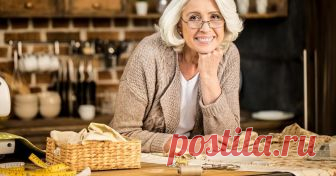 Как связать коврик из капроновых колготок В советское время принято было всё переделывать и перешивать. Дефицит товаров обязывал как-то выкручиваться, что-то придумывать и мастерить.
Старые вещи редко выбрасывались, если их можно было примени…