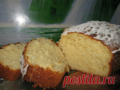 Нежный ванильный кекс на кефире. Даже остыть не успеет