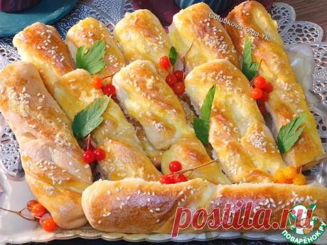Творожные булочки-жгутики к чаю. Когда хочется чего-то вкусного к чаю, испеките творожные булочки без дрожжей. Просто смешайте все ингредиенты и готово! К тому же творог — очень полезная добавка, он содержит не только белок, но и кальций, который необходим любому организму. Количество сахара можете регулировать по своему вкусу.