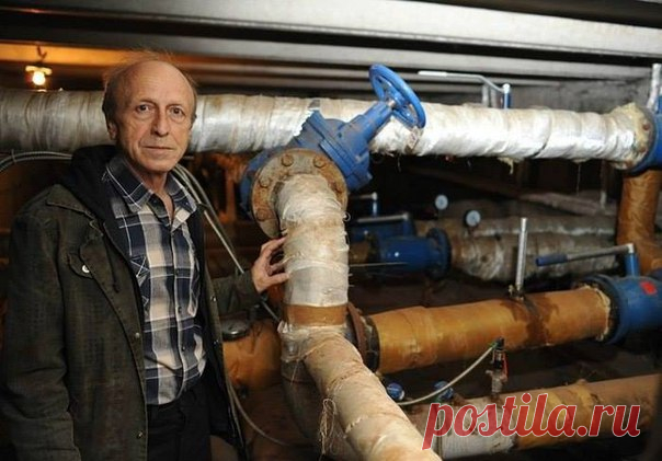 ПРОСТОЙ ИНЖЕНЕР ВЫВЕЛ НА ЧИСТУЮ ВОДУ ГРАБИТЕЛЕЙ С ИХ МИЛЛИОННОЙ АФЕРОЙ! .

Это Юрий Мащенко – профессионал, инженер-проектировщик и просто человек, вскрывший очередную аферу наших жуликов и воров. 

Это частный случай из моего района, но я уверен далеко не единственный. Пользуясь нашей технической безграмотностью, общим упадком образования и отъездом специалистов за рубеж, чиновники и поставщики услуг грабят нас с вами. 

Так было и с жильцами одной из пятиэтажек на Преобр...