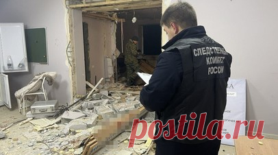 Злоумышленник погиб, пострадали пятеро: что известно о ЧП в Элисте. Вечером 10 февраля мужчина осуществил подрыв неизвестного устройства в центре по оказанию психологической помощи в Элисте. В результате он погиб, ранения получили два человека, сообщили в СК по Республике Калмыкия. По данным Минздрава, жизни пострадавших ничего не угрожает. Мэр Элисты Шафран Тепшинов сообщил, что держит ситуацию на контроле. По его словам, никаких оснований для паники нет. Ночью 11 февраля в доме…