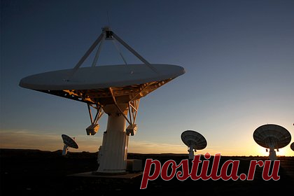 Брошен вызов современной модели Вселенной. Ученые Университета Оттавы в Канаде бросили вызов нынешней космологической модели, предложив теорию, в которой нет места темной энергии, ответственной за расширение Вселенной. Для этого они объединили теорию ковариации связанных констант и теории «старения света», что вместе называется моделью CCC+TL.