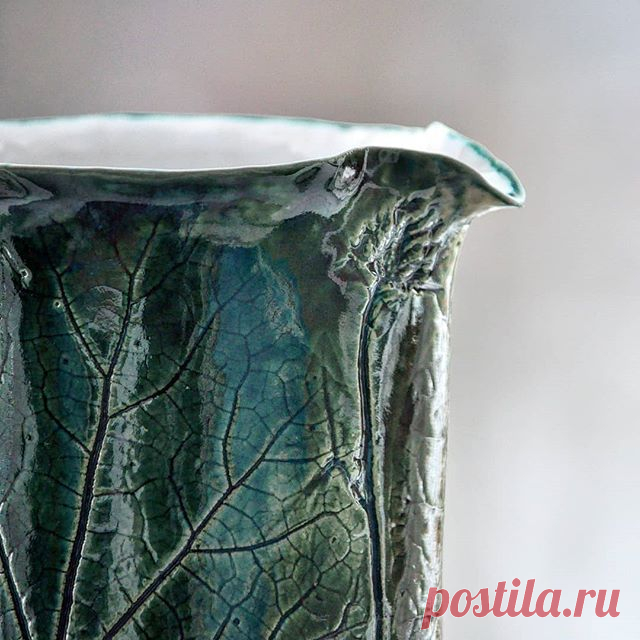 Доброе субботнее утро!🌿 Мы уже на маркете, ждём в гости! 💜
.
.
.
.
.
#soulfulceramics #ceramics #pottery #dishes #fragment #detail #homedesign #homedecor #kievday #photooftheday #goodday #vscoukraine #vscoinsta #vscooftheday #gifts #giftidea #ukrainian_recommends #авторскаякерамика #керамика #керамикадлядома #идеяподарка