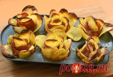 Máte doma zemiak a kyslú smotanu? Len 5 minút a máte perfektné pohostenie pre návštevy - chlebíčky si nikto nevšimne!