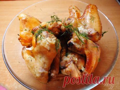 Острые куриные крылья на решетке в духовке