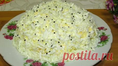 САЛАТ ПЕРВЫЙ СНЕЖОК. ЕГО ВСЕ ИЩУТ НА СТОЛЕ. НЕВЕРОЯТНО ВКУСНЫЙ!