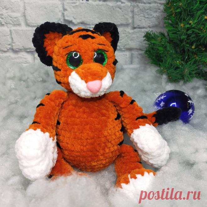 PDF Тигруша крючком. FREE crochet pattern; Аmigurumi animal patterns. Амигуруми схемы и описания на русском. Вязаные игрушки и поделки своими руками #amimore - тигр из плюшевой пряжи, плюшевый тигрёнок, котик, кот, кошечка, кошка, котенок.