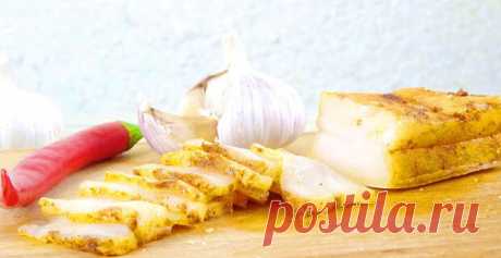Обалденное сало всего за один день - Будет вкусно - Социальная сеть "МТ.RU" Рецептов засолки сала очень много. И даже я заготавливаю себе сало по нескольким рецептам. Предпочитаю кусочек сала вместо колбасы. Особенно в холодный период года, каждый день съедаю кусочек сала. Я просто не понимаю, как его можно не любить. Но....вкусны у всех разные, поэтому тех, кто, как и я Подписывайтесь, читайте, комментируйте, ставьте лайки