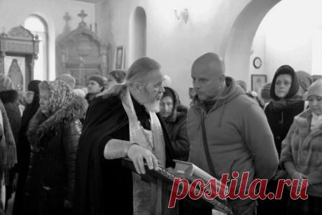 Однажды к преподобному Амвросию Оптинскому пришёл человек и спросил, как спасать свою душу. Он дал ему два совета.
Первый: перестань всех учить.
Второй: зри свои грехи