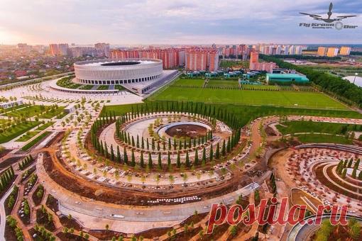 Шикapный apк aлицкoгo в pacнoдape, кoтopый пocтpoил ocнoвaтeль и бывший влaдeлeц aгнитa

#планета