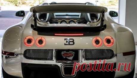 Сколько стоит содержать Bugatti Veyron (1 фото) | Чёрт побери Вот что можно сказать о Bugatti Veyron? Разные модификации этого автомобиля выпускаются с 2005 года и стоят от 1 до 4 миллионов долларов. При этом отличия в основном исключительно косметические или маркетинговые (вроде супер-ограниченной партии), под капотом же у всех 8-литровый W16 с четырьмя турбинами. Ну роскошь и роскошь, отметят многие. Действительно, когда речь идет об обладании автомобилем за миллионы дол...