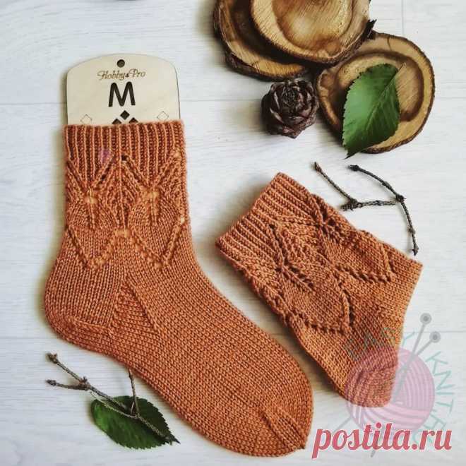 Носки спицами с узором из скрещенных петель | EasyKnit.ru