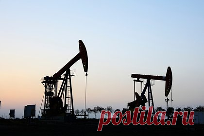 В России снизилась нефтедобыча. По итогам декабря 2023 года среднесуточная добыча нефти и конденсата в России сократилась на 90 тысяч баррелей в сравнении с показателем ноября и составила 10,8 миллиона баррелей. Об этом сообщает «Прайм» со ссылкой на статистические данные аналитиков Организации стран-экспортеров нефти (ОПЕК).