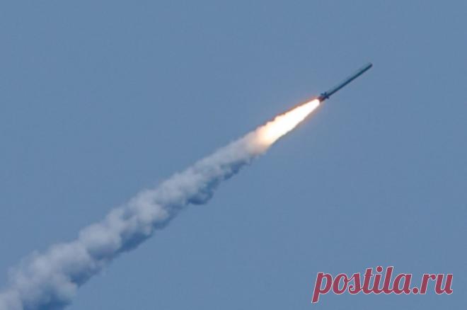 Горит и плавится железо. ВС России бомбят аэродром ВСУ в Староконстантинове. Аэродром ВСУ в Староконстантинове ракеты и дроны «утюжат» каждые три дня.