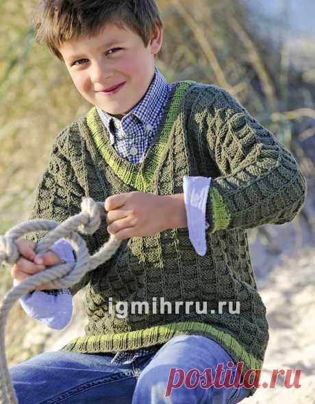 Для мальчика 3-9 лет. Зеленый пуловер с шахматным узором. Вязание спицами для мальчиков