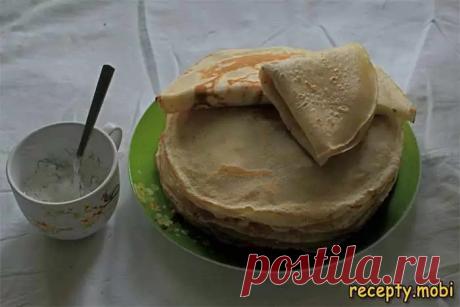 Нежные блинчики с чесночным соусом

✅Ингредиенты 
куриное яйцо - 1 штука; 
молоко - 1 литр; 
масло подсолнечное (для смазывания сковороды и немного для теста); 
понадобится мука - 4–4,5 стакана; 
вода чистая - 2 столовых ложки.