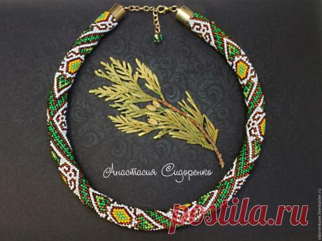 Жгут из бисера колье на шею Восточный ромб Купить или заказать Жгут из бисера колье на шею Восточный ромб в интернет-магазине на Ярмарке Мастеров. Жгут выполнен из качественного чешского бисера. Яркий и нарядный жгут отлично подойдет к большинству нарядов. Длина 46 см+ 5 см удлинительная цепочка. Удобный замок карабин. Еще больше украшений по ссылке, выберите подарки себе, друзьям и родным www.livemaster.ru/sidorenkoae?