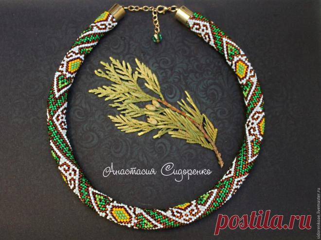 Жгут из бисера колье на шею Восточный ромб Купить или заказать Жгут из бисера колье на шею Восточный ромб в интернет-магазине на Ярмарке Мастеров. Жгут выполнен из качественного чешского бисера. Яркий и нарядный жгут отлично подойдет к большинству нарядов. Длина 46 см+ 5 см удлинительная цепочка. Удобный замок карабин. Еще больше украшений по ссылке, выберите подарки себе, друзьям и родным www.livemaster.ru/sidorenkoae?