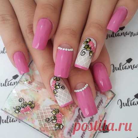As unhas decoradas fazem parte do visual de mulheres de todos os estilos e idades. Essas unhas combinam com ocasiões formais e também informais, mas é importante ter bom senso ao usá-las para não deixar o visual chamativo demais. Para as mulheres românticas é possível encontrar diferentes modelos de unhas decoradas com esse tipo, ficando…