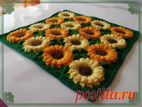 Красивый коврик из цветов