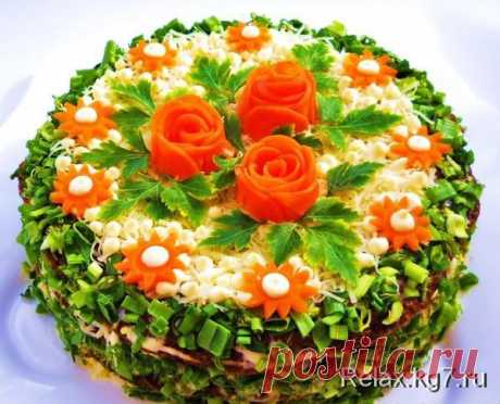 Закусочный торт из куриной печени