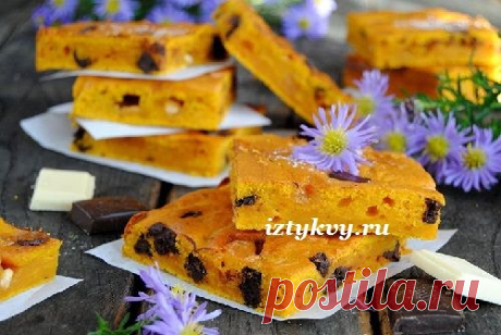 Тыквенный пирог с кусочками темного и белого шоколада, рецепт с фото