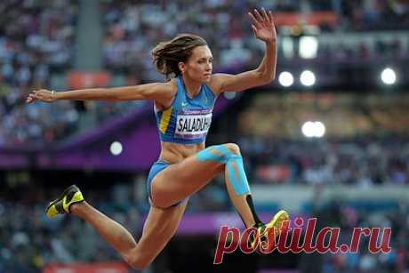 Украинская легкоатлетка-чемпионка оценила решение УЕФА провести турнир в России. Бывшая украинская легкоатлетка Ольга Саладуха оценила информацию о проведении в Волгограде международного детского футбольного турнира под эгидой Союза европейских футбольных ассоциаций (УЕФА). Спортсменка раскритиковала решение УЕФА и заявила, что нужно не допустить проведение турнира в России.