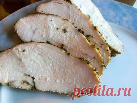 Куриные грудки (a la пасторма)

Ингредиенты:

- куриные грудки
- соль
- хмели-сунели
- красный перец
- растительное масло

Приготовление:

Раскочегарить духовку по максимуму. Куриные грудки натереть солью с растительным маслом (примерно 1 столовая ложка на грудку), щедро обвалять в хмели-сунели, красном перце или в любимых жгучих специях. Дать постоять минут 10, пока греется духовка.

Выложить грудки на пекарскую бумагу, не уменьшая нагрева, выпекать до 20 минут. Духовку о...