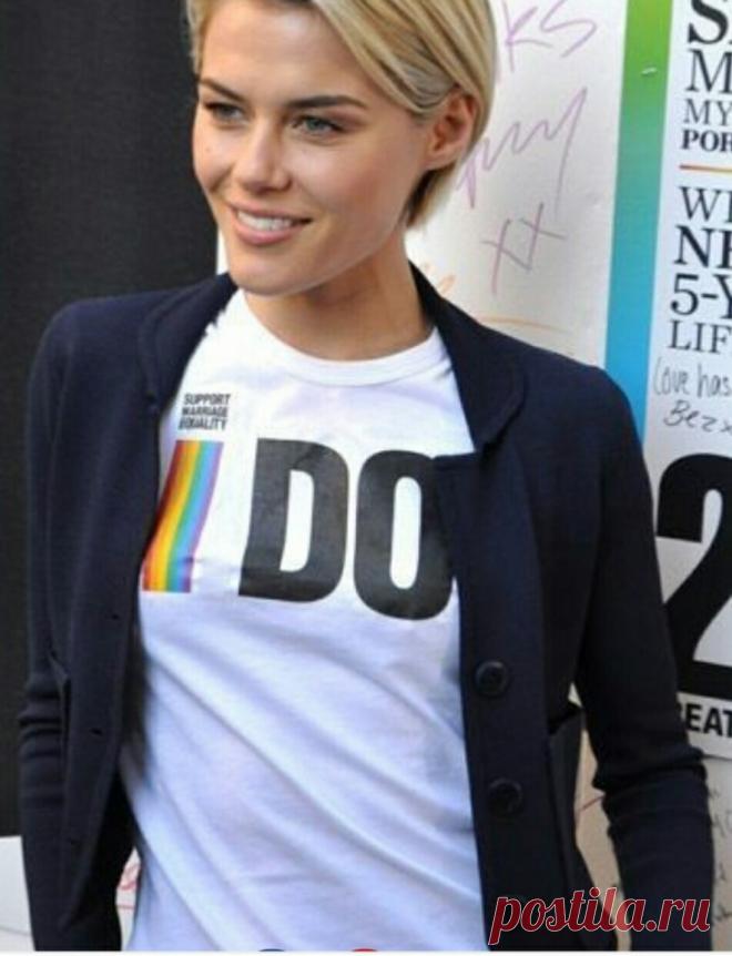 Запрещённая в России футболка