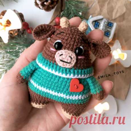 Бычок Толстопузик амигуруми. Схемы и описания для вязания игрушек крючком! Бесплатный мастер-класс от Людмилы Куропатовой по вязанию маленького бычка по имени Толстопузик. Высота вязаной игрушки примерно 10 см. Для изготовлен…