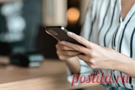 Россиянам разъяснили процесс оплаты покупки цифровыми рублями. Для оплаты покупки цифровыми рублями будет достаточно считать QR-код, выбрать цифровой рубль платежным средством и подтвердить платеж. Отмечается, что россияне при осуществлении перевода нового вида валюты смогут пользоваться мобильным приложением своего банка и цифровым кошельком.