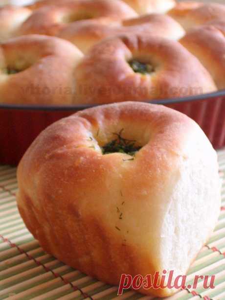 Булочки с ароматическим сливочным маслом. Сказать что это вкусно,это значит ничего не сказать. Я вам предлагаю попробовать сделать и тогда вы меня поймёте. Это очень вкусно!!!!!!!!!!!!!!!!! Рецепт взят с сайта…