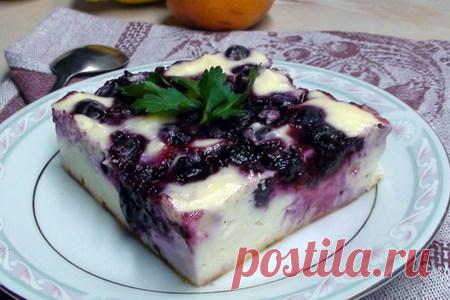 Низкокалорийный Творожник с клюквой и смородиной. Можно даже съесть 2 кусочка!