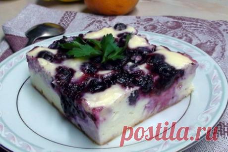 Низкокалорийный Творожник с клюквой и смородиной. Можно даже съесть 2 кусочка!