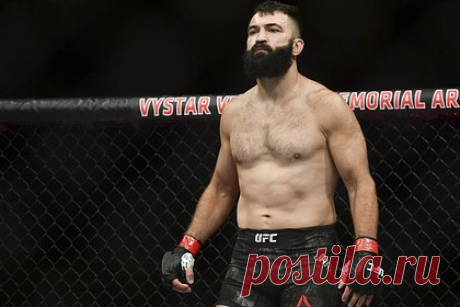 Объявлена дата следующего боя Орловского в UFC. Объявлена дата следующего поединка белорусского бойца смешанного стиля (ММА) Андрея Орловского в UFC. MMA Junkie сообщает, что Орловский сразится с доминиканцем Вальдо Кортесом-Акостой. Бой в тяжелом весе пройдет на турнире промоушена 13 января 2024 года. Место проведения назовут позднее.